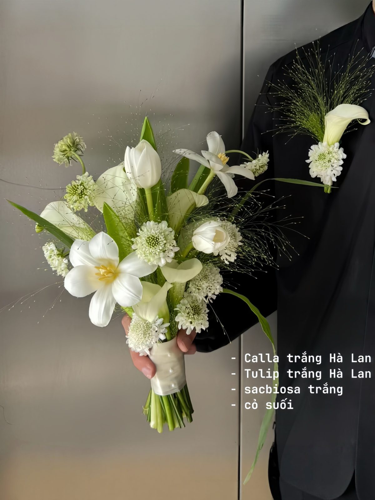Bó hoa cưới Tulip mix Calla và hoa lá phụ