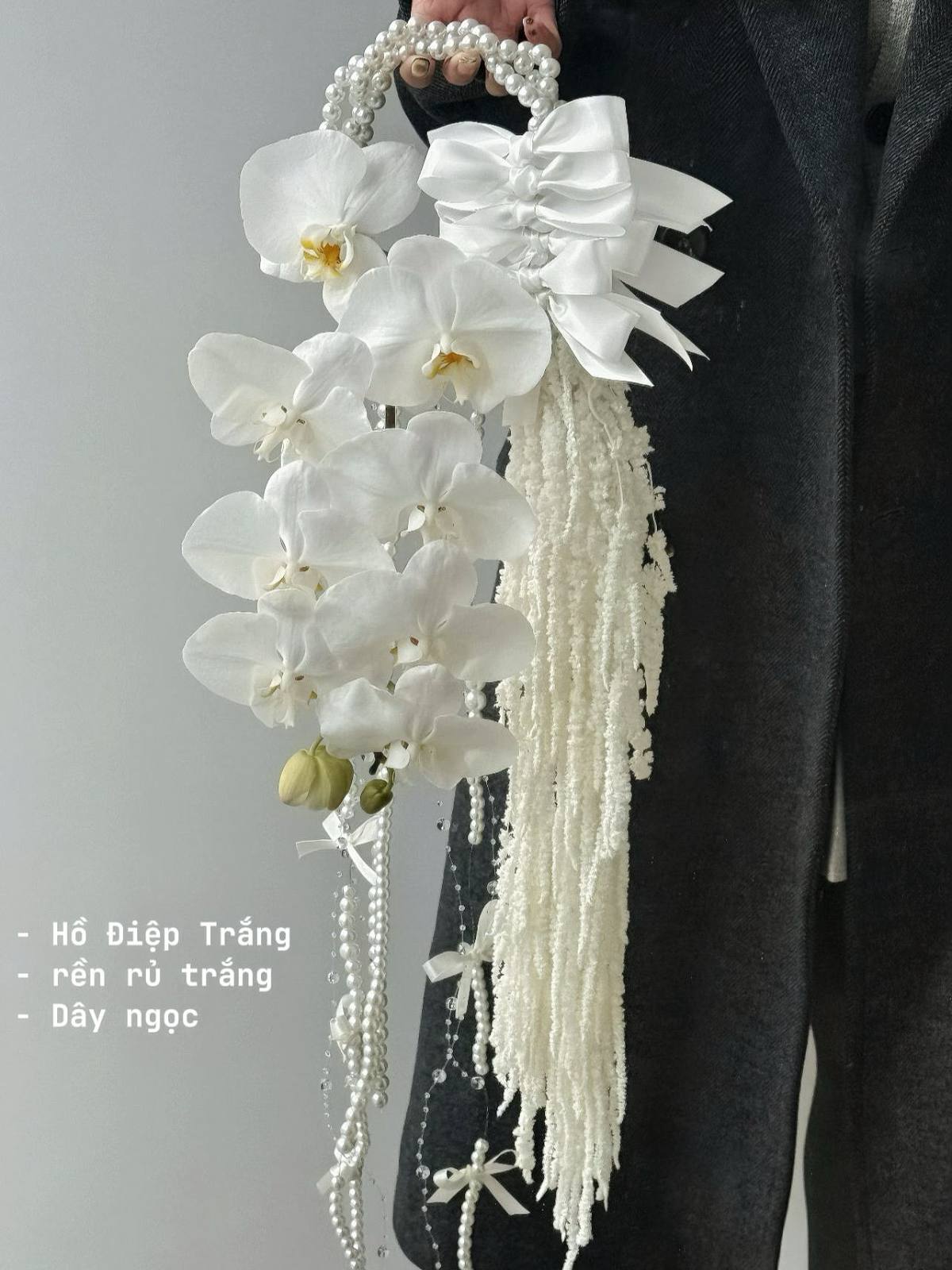 Bó hoa cưới Lan Hồ điệp mix Rền Rủ