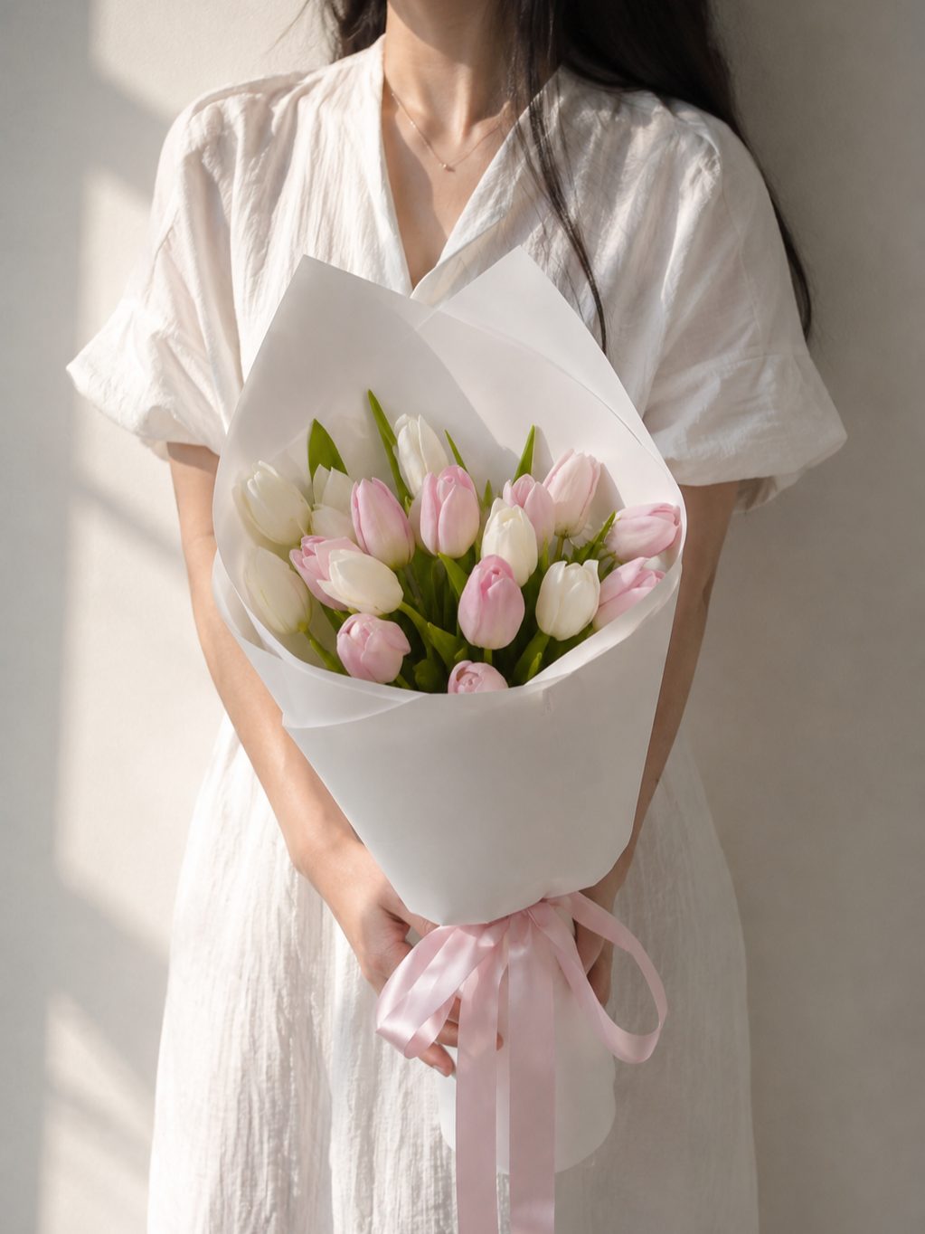 Bó hoa 20 Bông Tulip trắng hồng Hà Lan